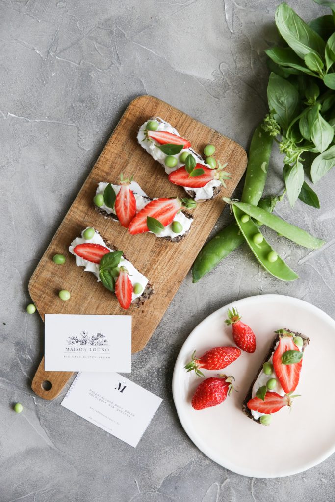 Recette de tartines burrata fraises et petits pois par Besly